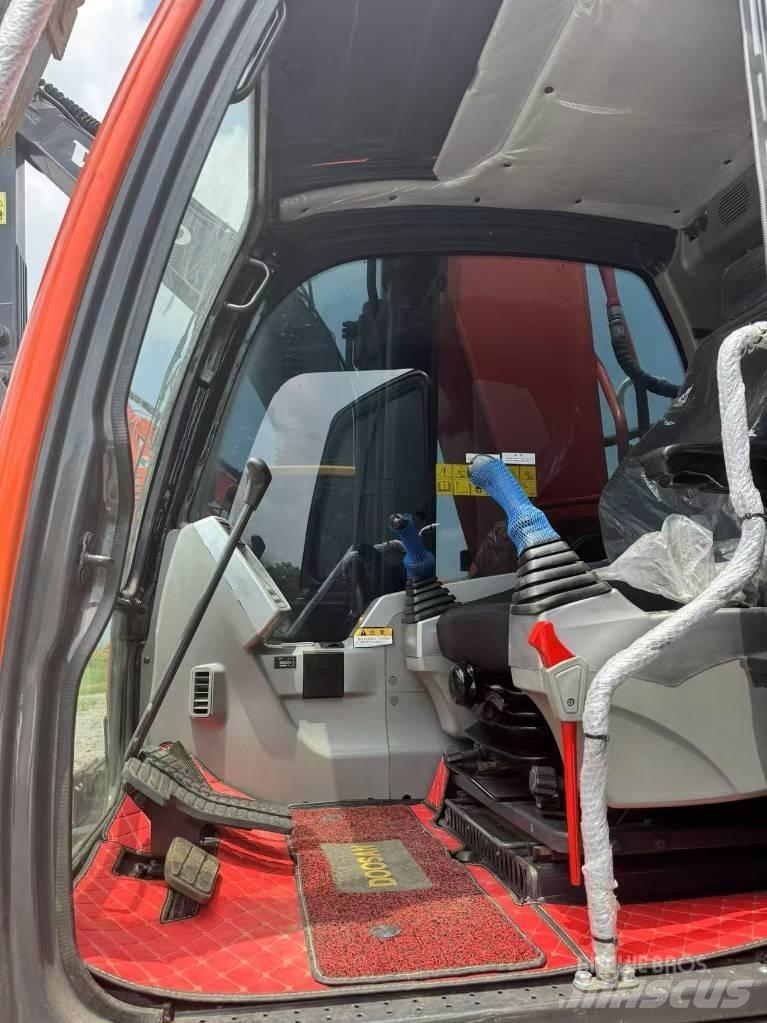 Doosan DX300-9C Escavatori cingolati