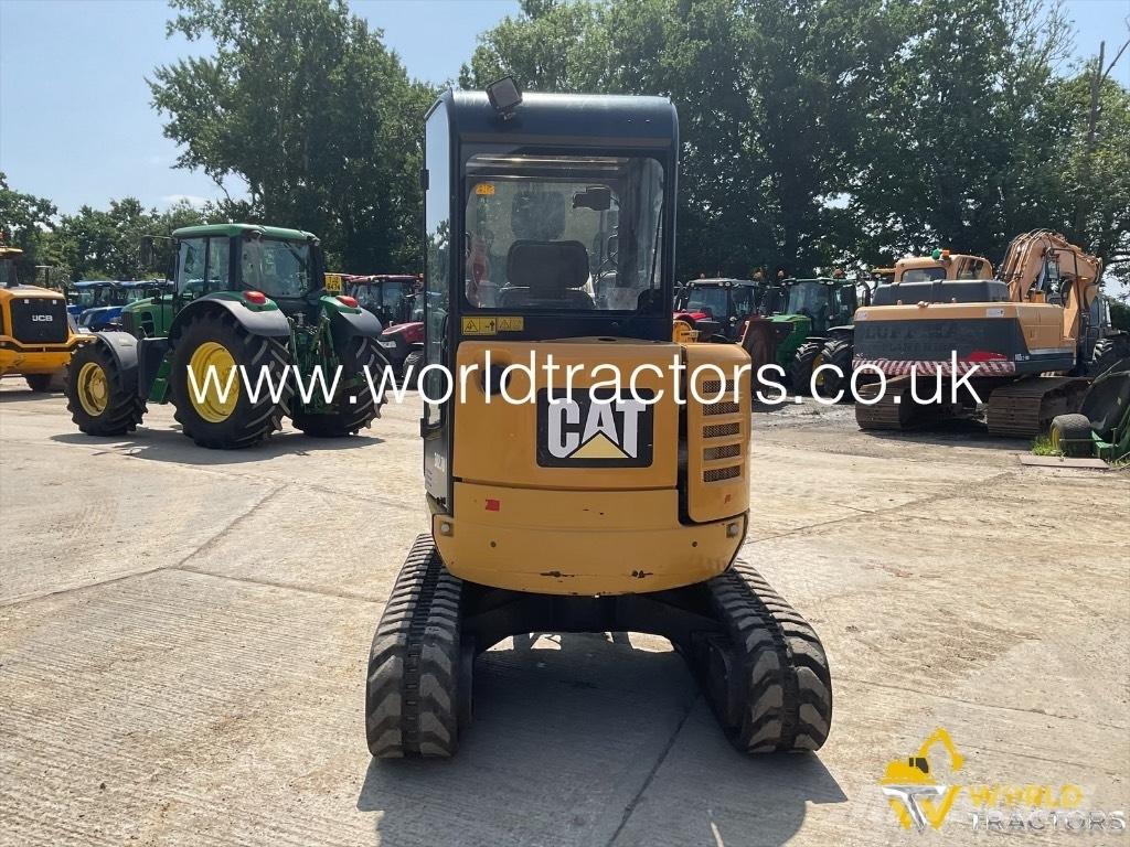CAT 302.7 D Miniescavatori