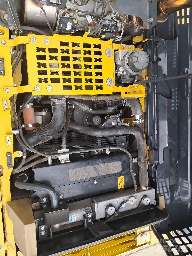 Komatsu PC210LCI-11 Escavatori cingolati