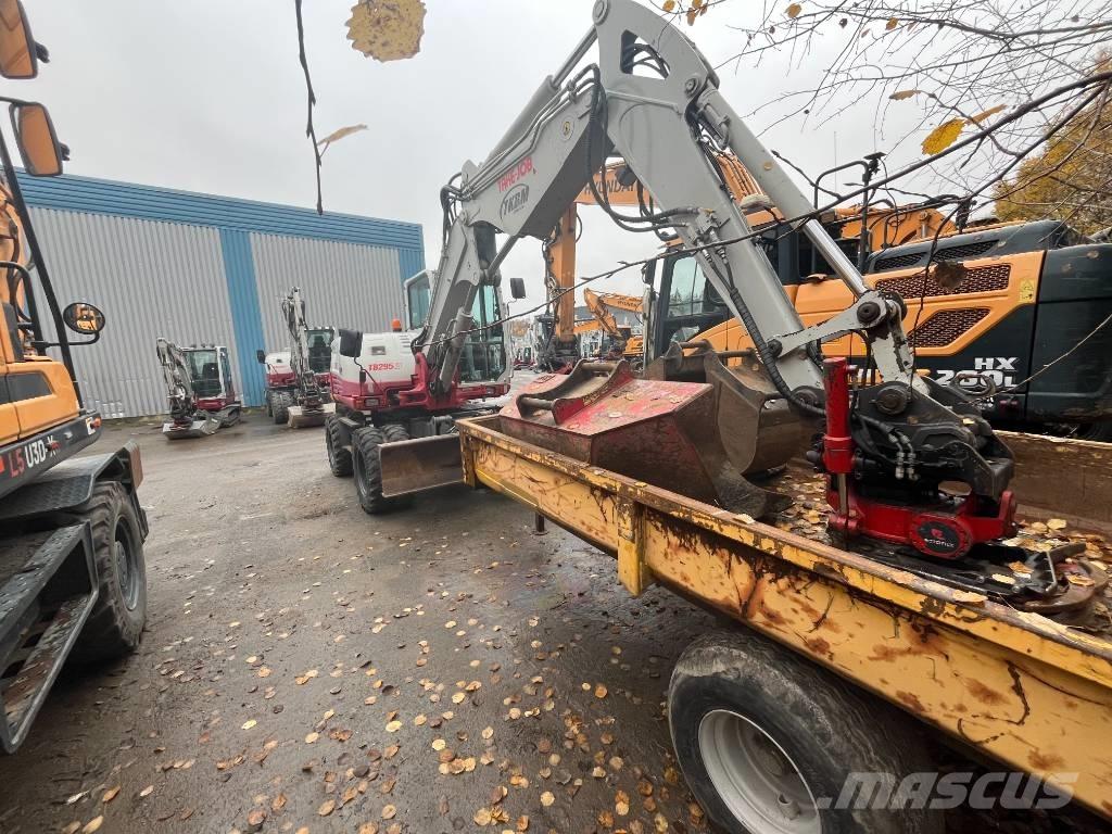 Takeuchi TB 295 W Escavatori gommati