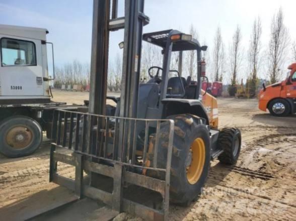 CASE 586H Elevatore per esterni