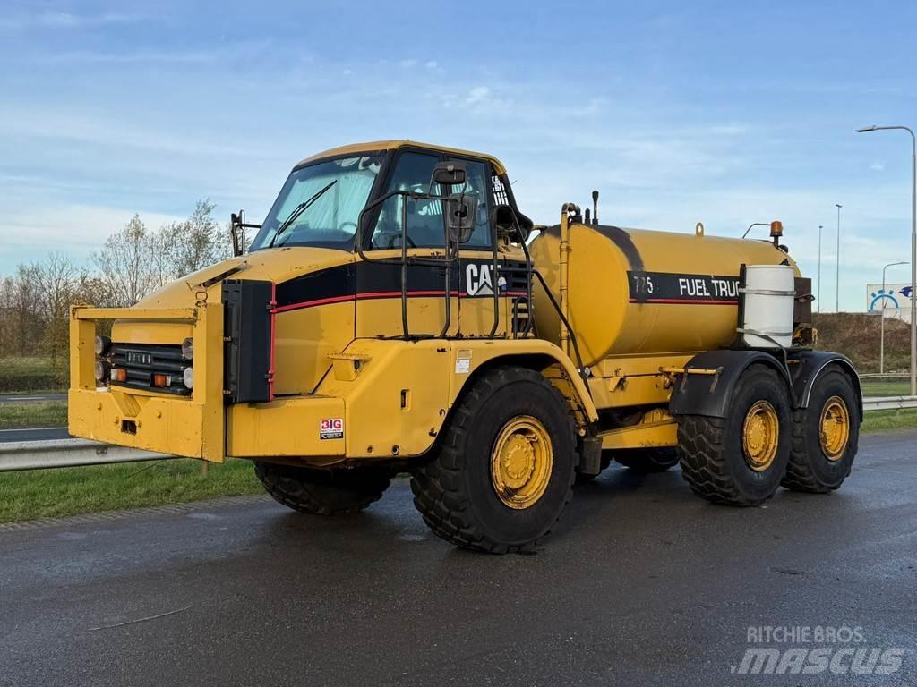 CAT 725 Fuel truck Cisterna