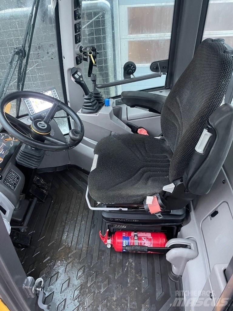 Volvo L45H 30 km/t Pale gommate
