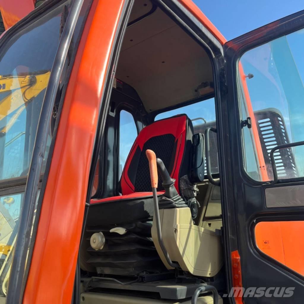 Doosan DX 300 Escavatori cingolati