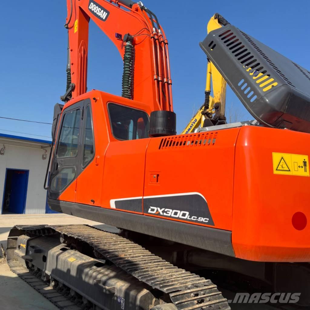 Doosan DX 300 Escavatori cingolati