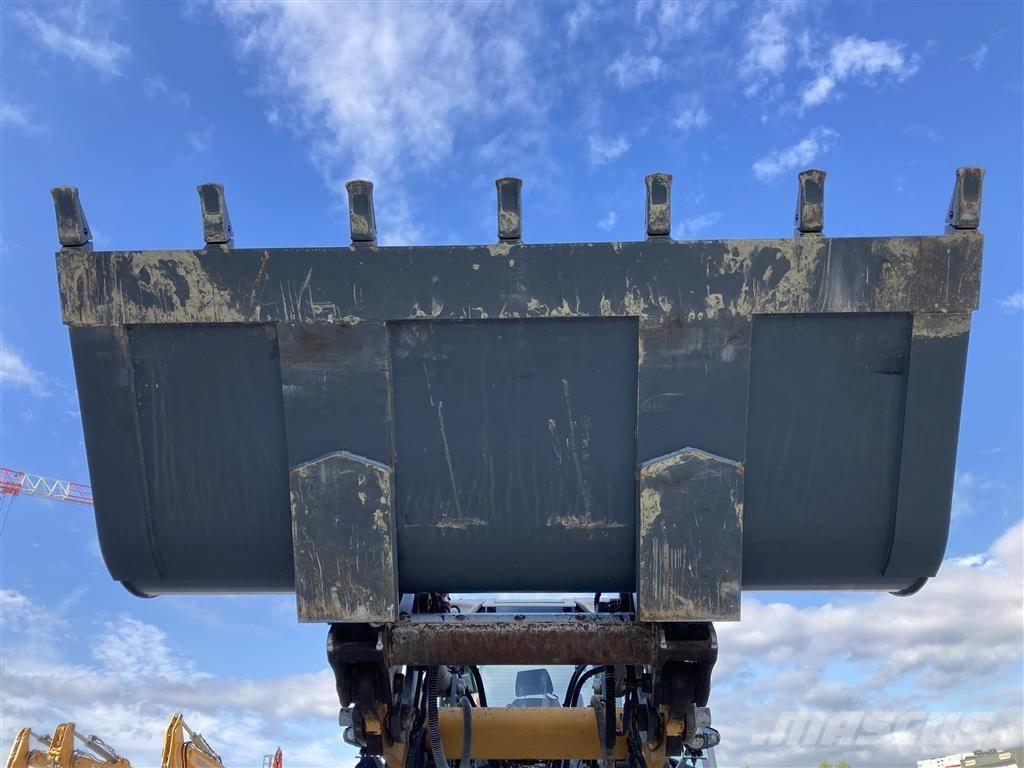 Liebherr L 538 Pale gommate