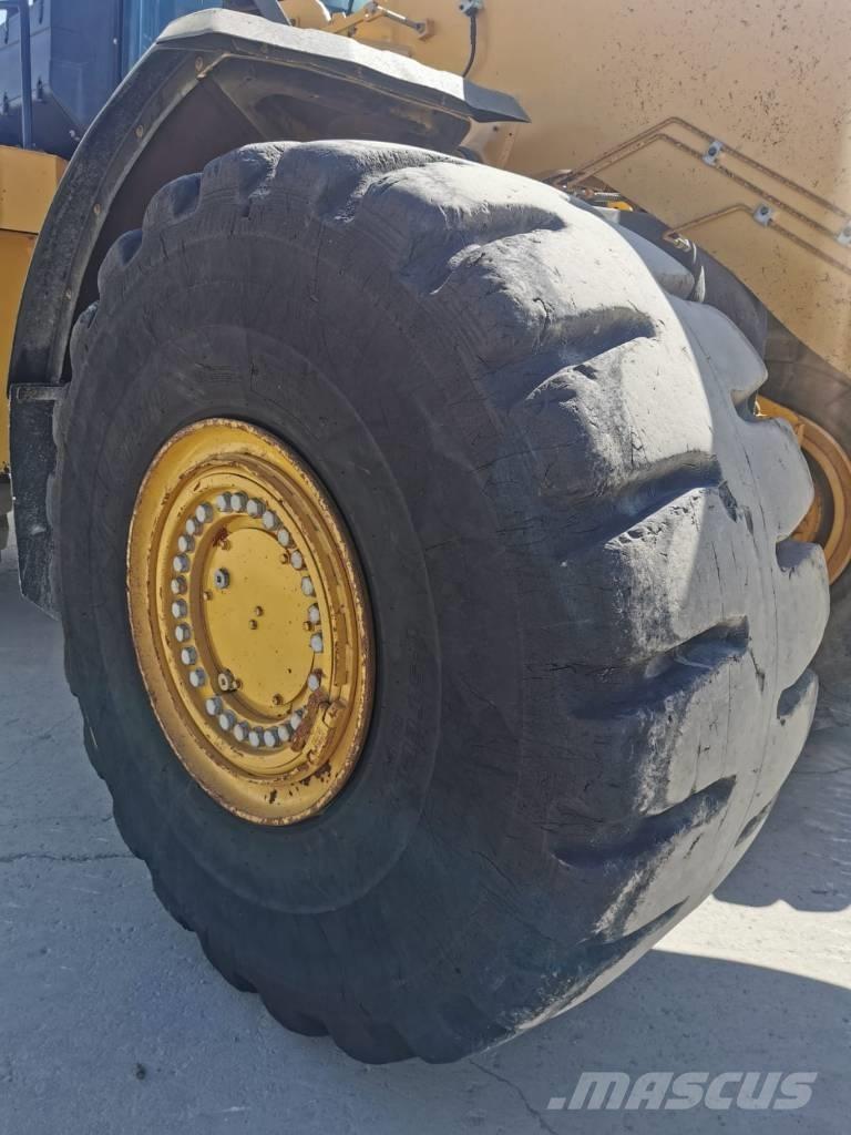 CAT 980M Pale gommate