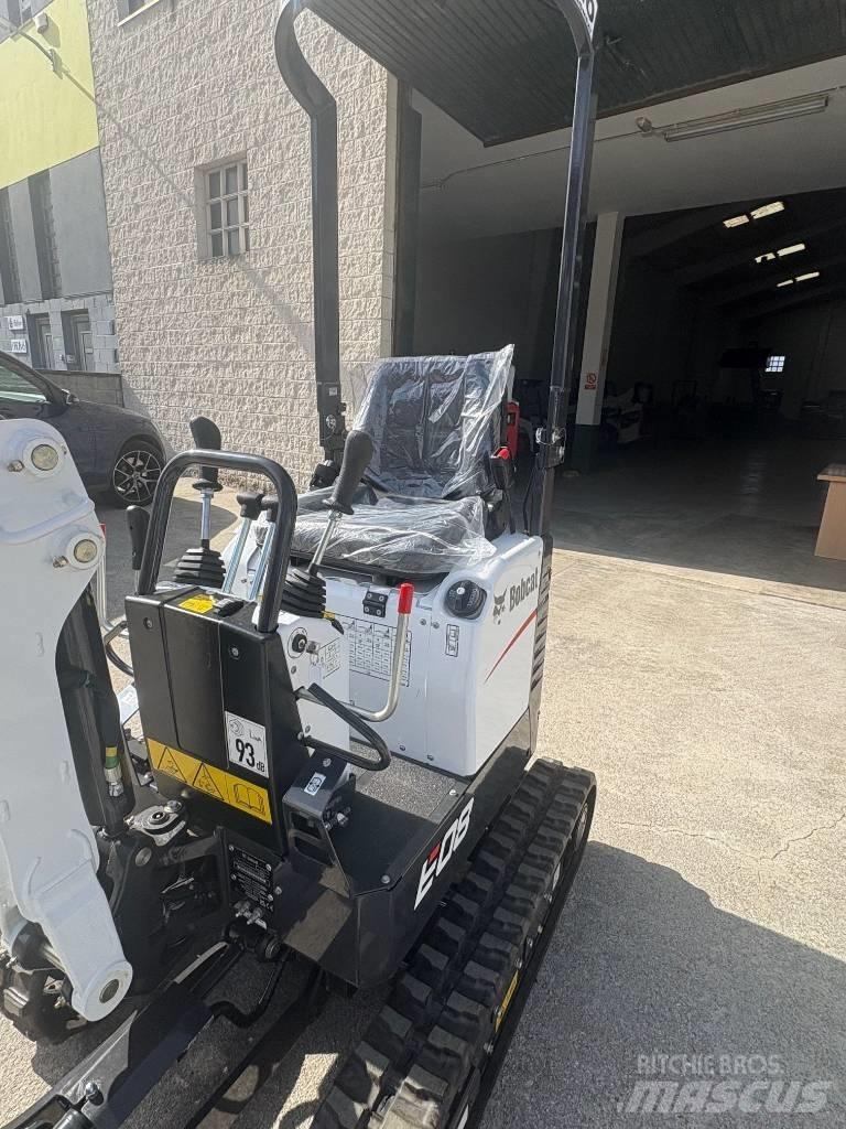 Bobcat E 08 Miniescavatori