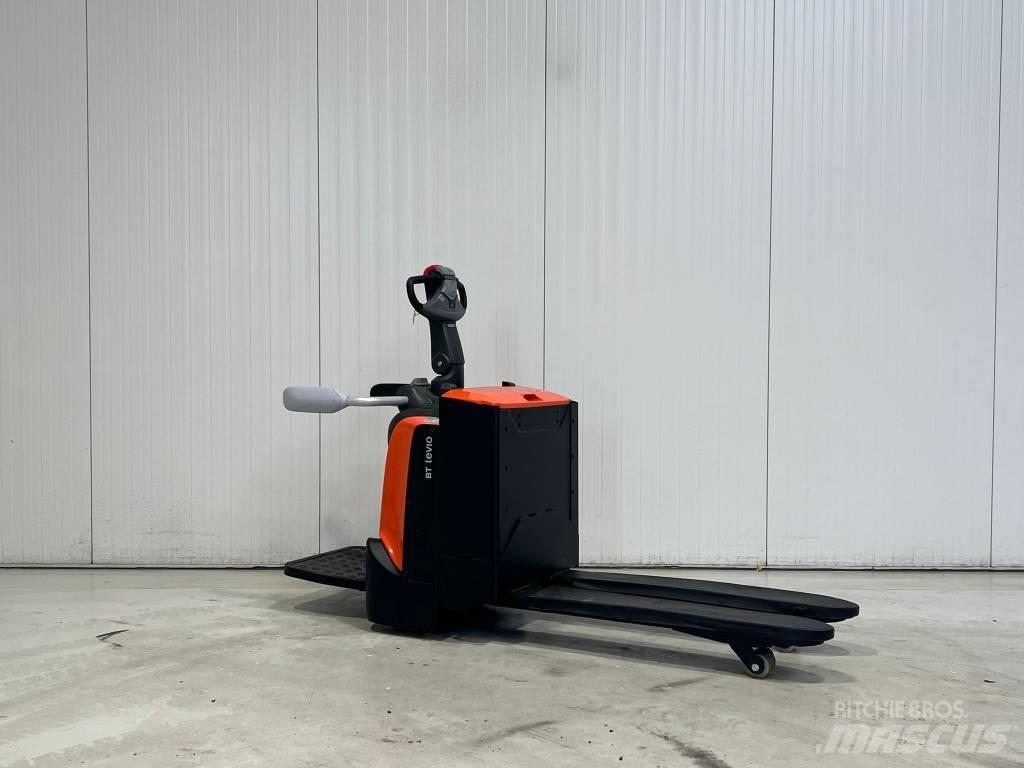 BT LPE200 B Carrelli elevatori bassi a piattaforma