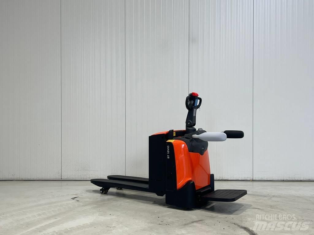 BT LPE200 B Carrelli elevatori bassi a piattaforma