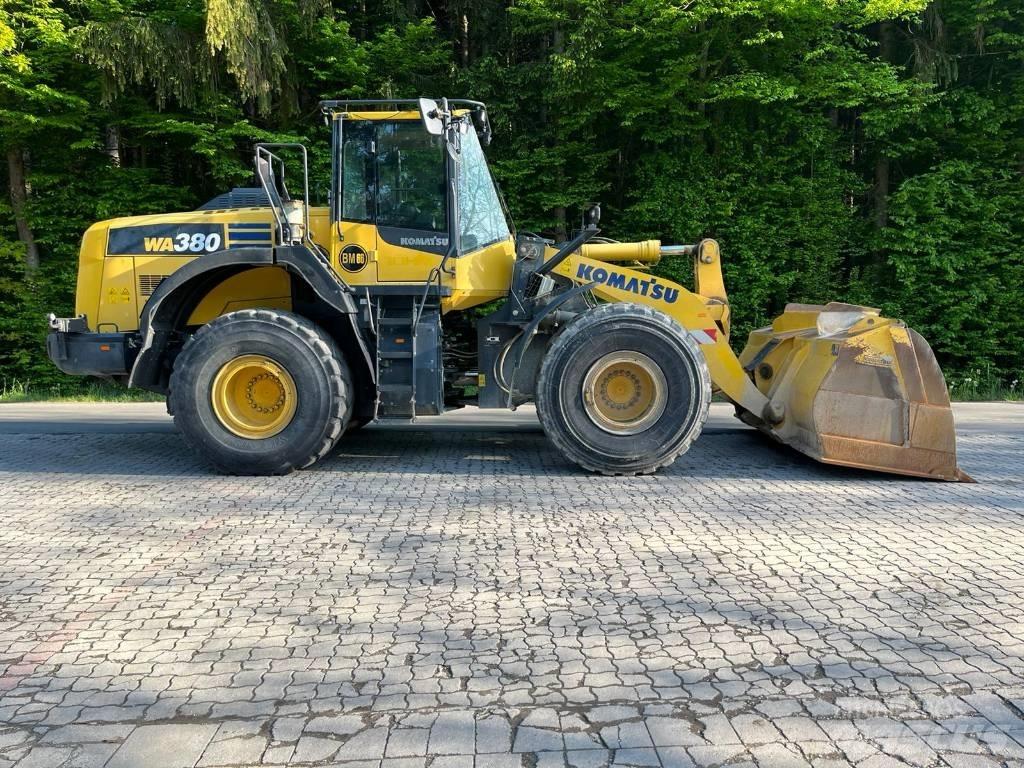 Komatsu WA 380-8 Pale gommate