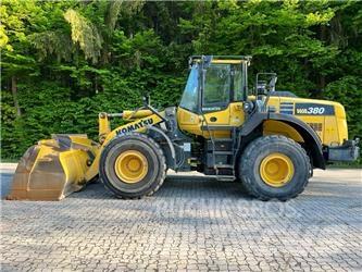 Komatsu WA 380-8 Pale gommate