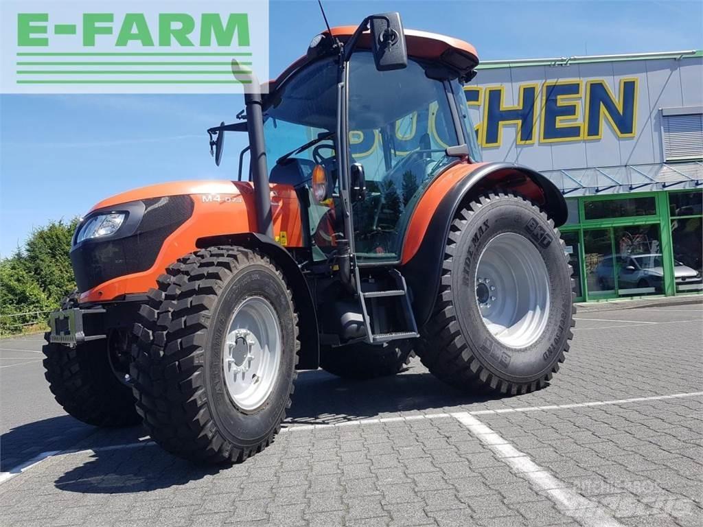 Kubota m4073 cab Trattori