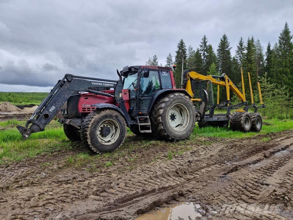 Valtra 8450 Hitech Trattori