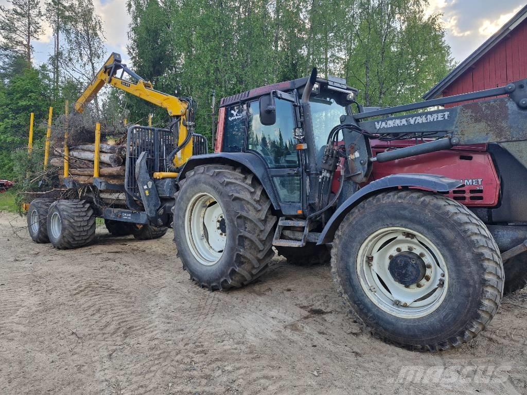 Valtra 8450 Hitech Trattori