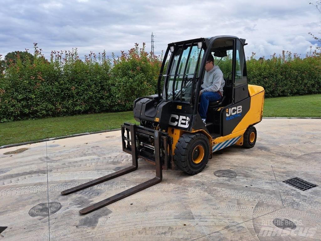 JCB TLT 30-19E Carrello retrattile