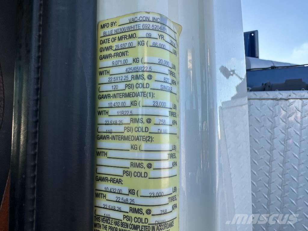 International 7500 Camion autospurgo