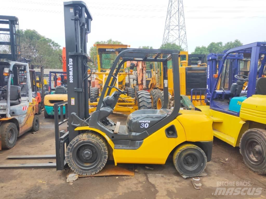 Komatsu FD 30 T-17 Carrelli elevatori diesel
