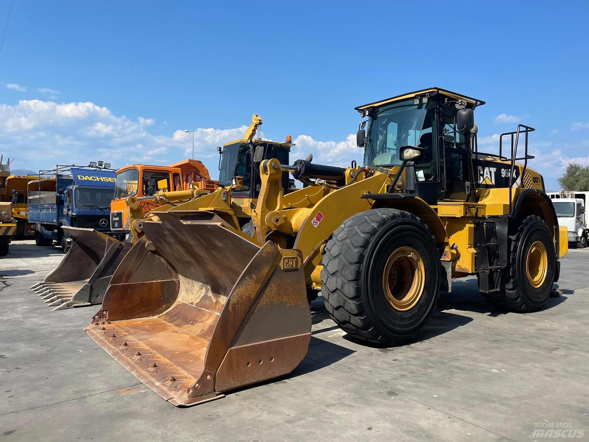 CAT 966K Pale gommate