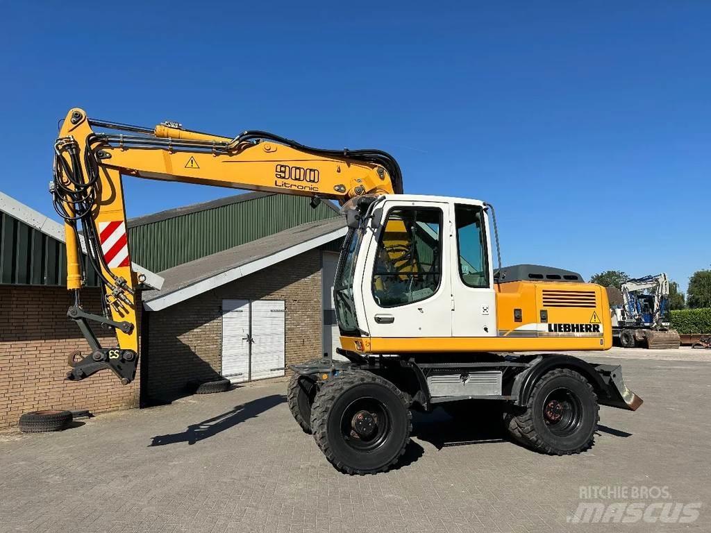 Liebherr A900C Escavatori gommati