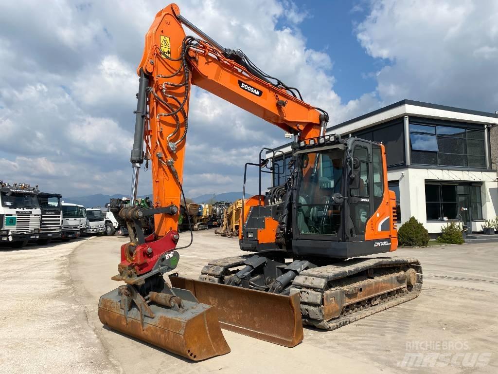 Doosan DX 140 LCR-5 Escavatori cingolati