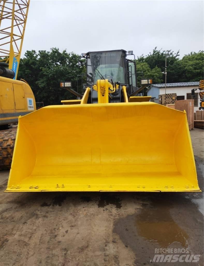 Komatsu WA 380 Pale gommate