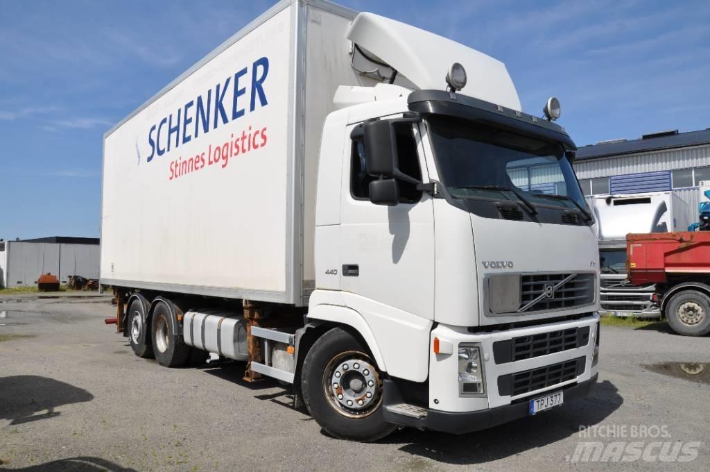 Volvo FH440 6X2 Camion cassonati