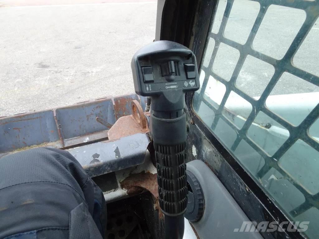 Bobcat 873 Mini Pale Gommate