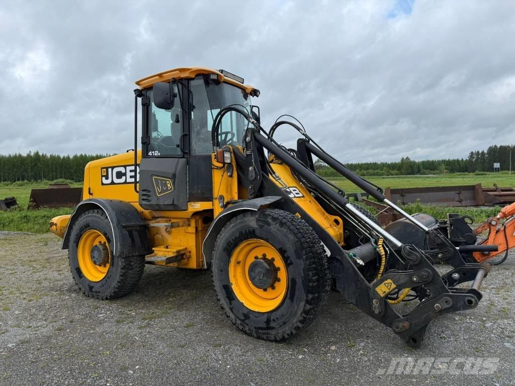 JCB 412 S Pale gommate
