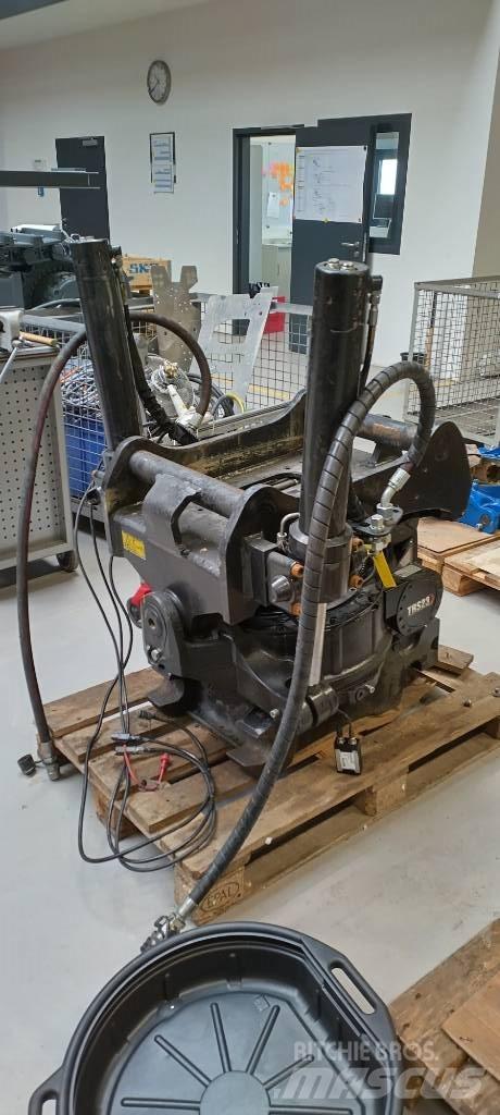 CAT TRS 23 Escavatori cingolati