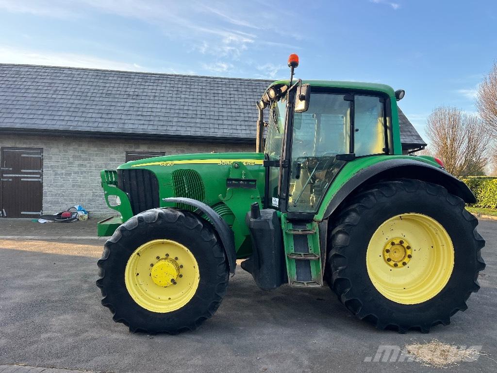 John Deere 6820 Trattori