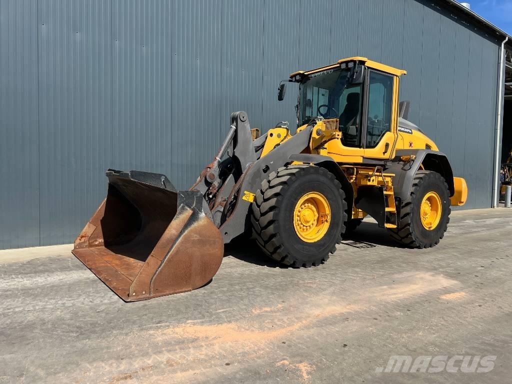 Volvo L90H Pale gommate