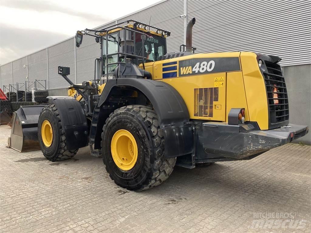 Komatsu WA480-8 Pale gommate