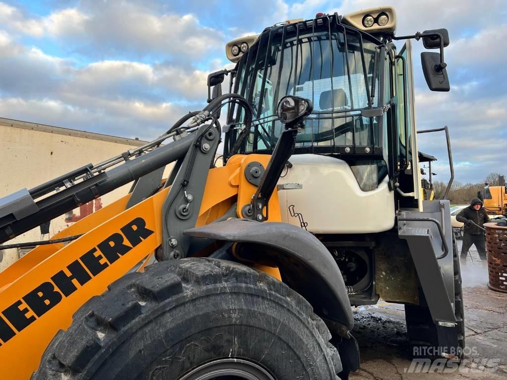 Liebherr L546 Pale gommate