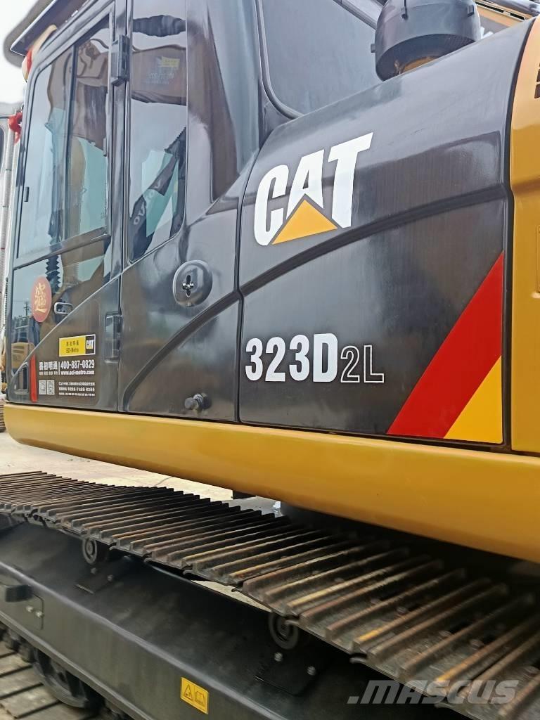 CAT 323 D2L Escavatori cingolati