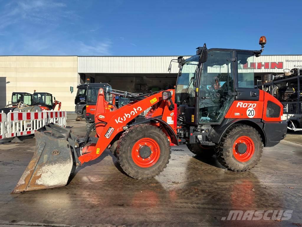 Kubota R 070 Pale gommate