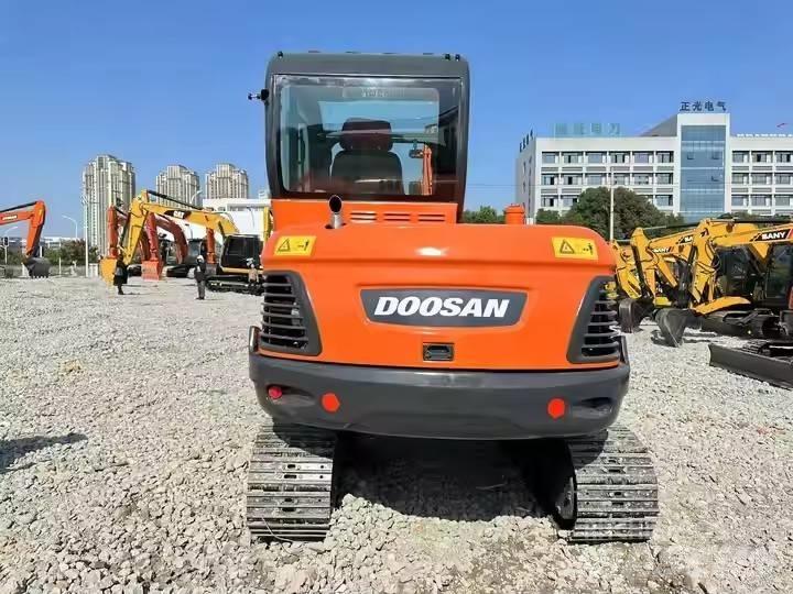 Doosan DX60-9C Escavatori cingolati