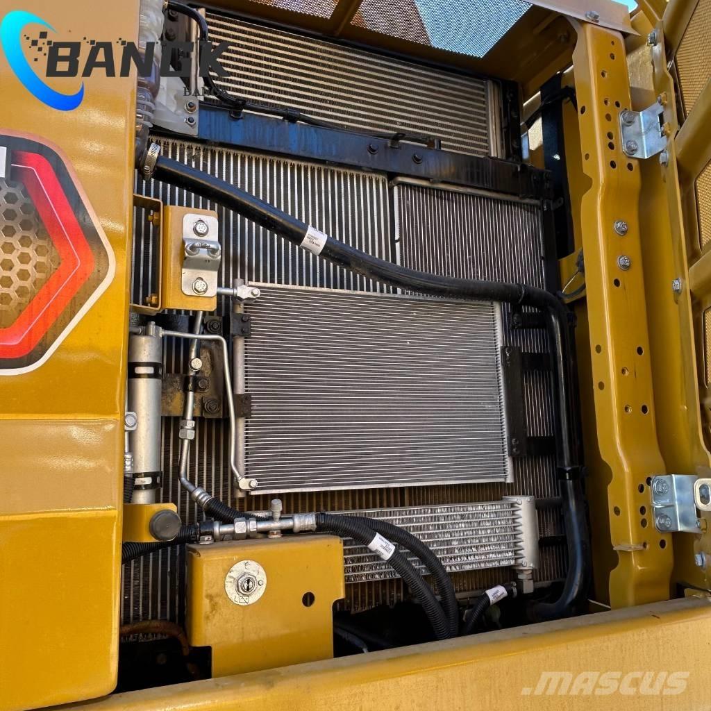 CAT 323 Escavatori cingolati