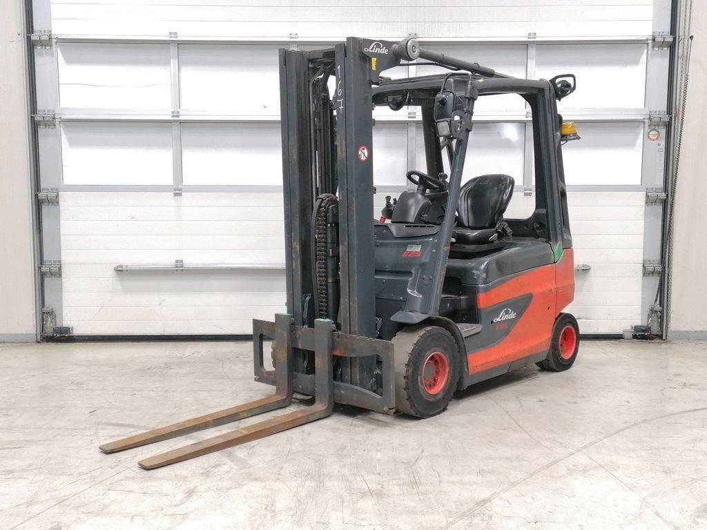 Linde E25-01 Carrelli elevatori elettrici