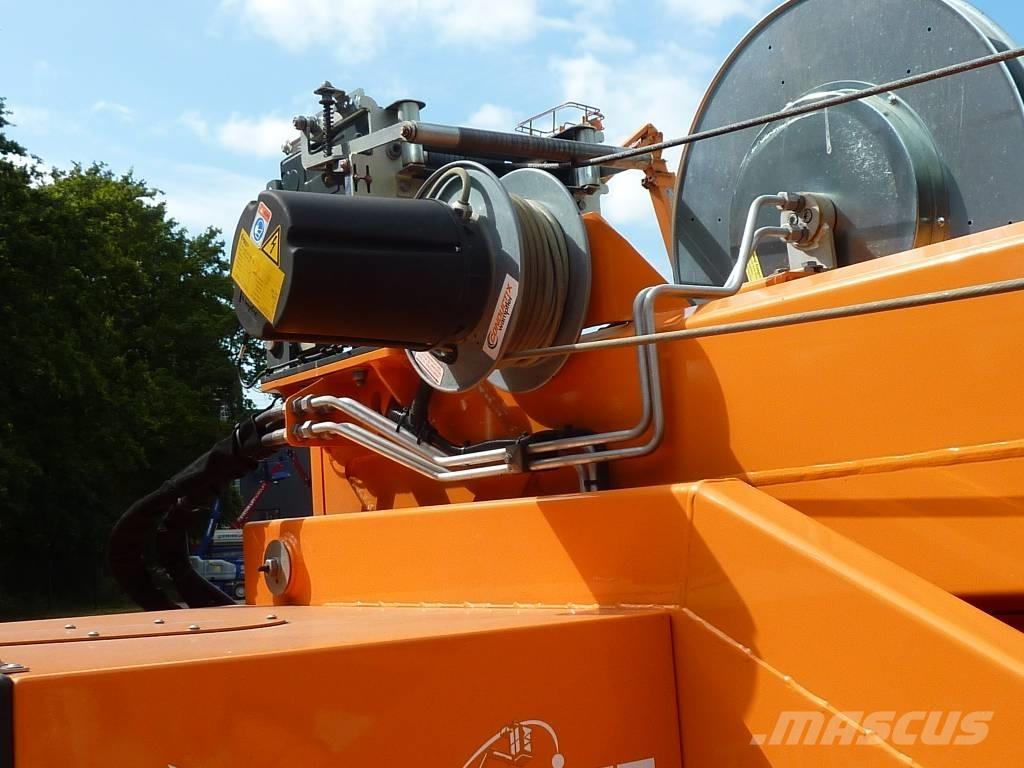 Böcker AHK 30 KS Altre gru