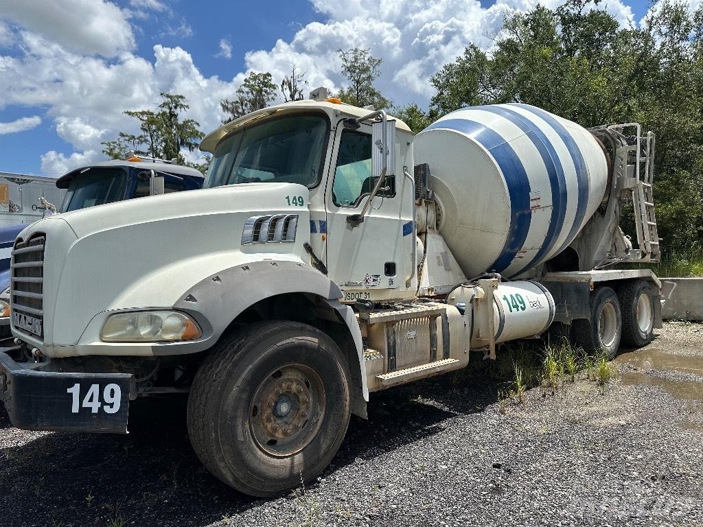 Mack GU 800 Camion altro
