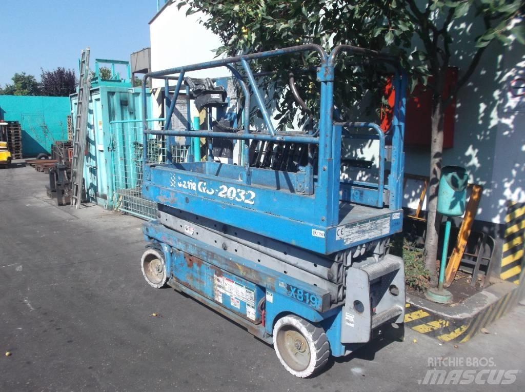 Genie GS 2032    V-2790 Sollevatori verticali