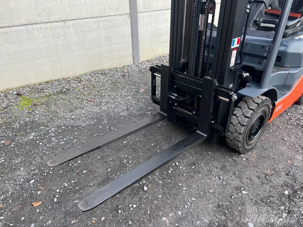 Toyota 02-8 FGF 15 Carrelli elevatori GPL