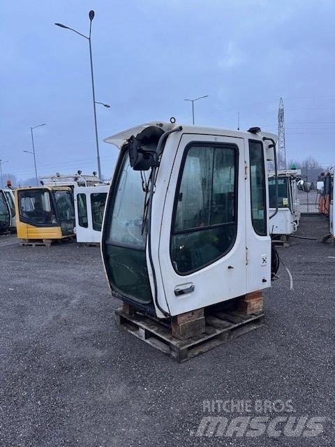 Liebherr A 314 CAB Cabine e interni