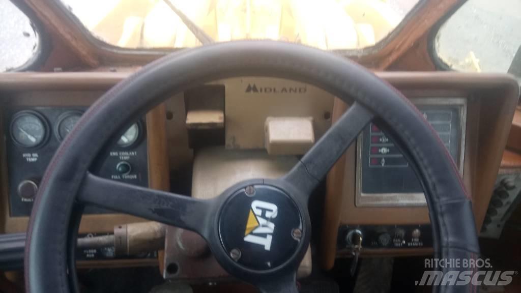 CAT 988B Pale gommate