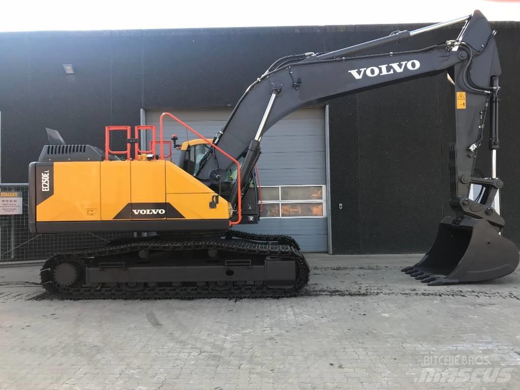 Volvo EC250E L Escavatori cingolati