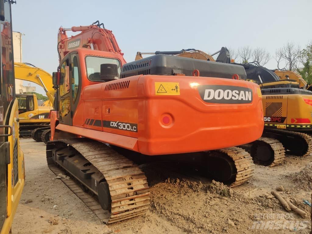 Doosan dx300 Escavatori cingolati