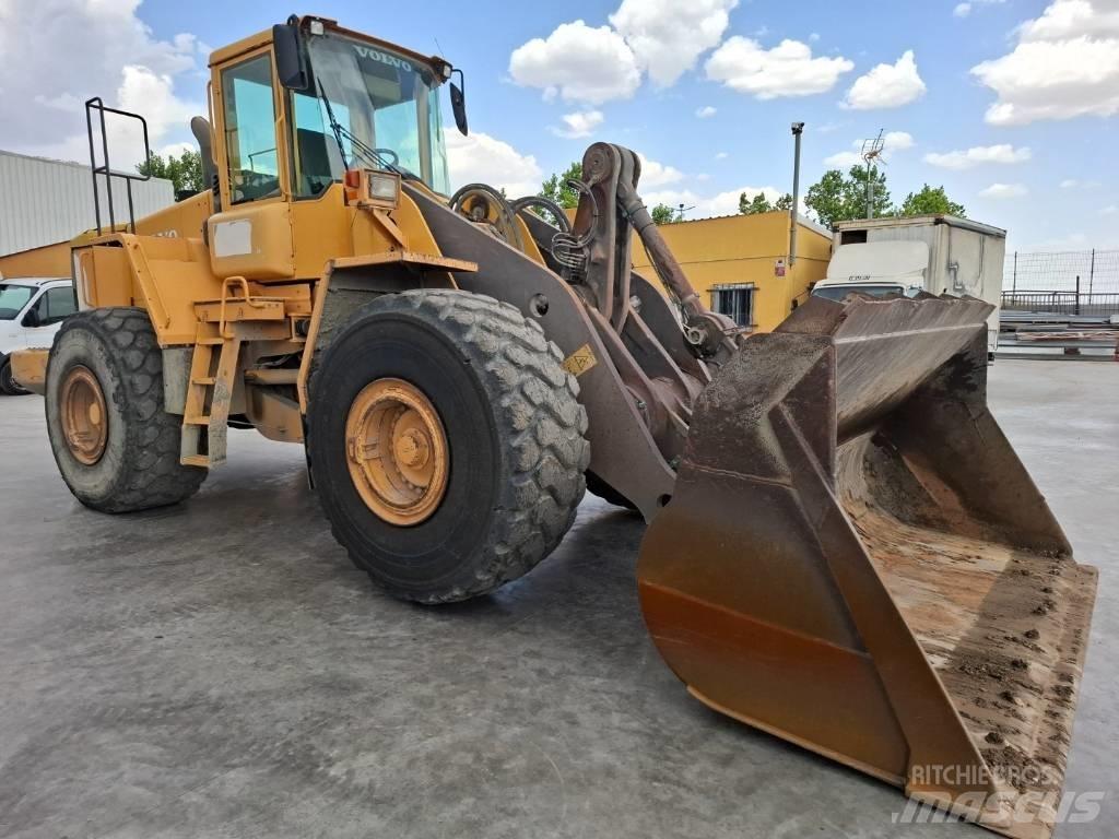 Volvo L 180 E Pale gommate
