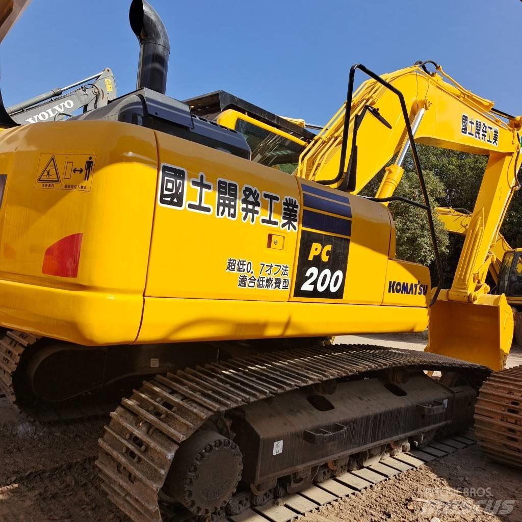 Komatsu PC 200-8 Escavatori cingolati