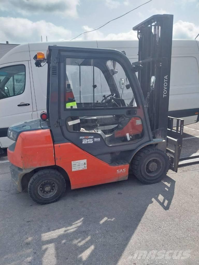 Toyota 02-8FDF25 Carrelli elevatori diesel